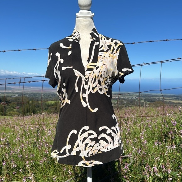 Iolani Tops - Iolani Vintage Y2K Black Floral Mum Short sleeve Top small